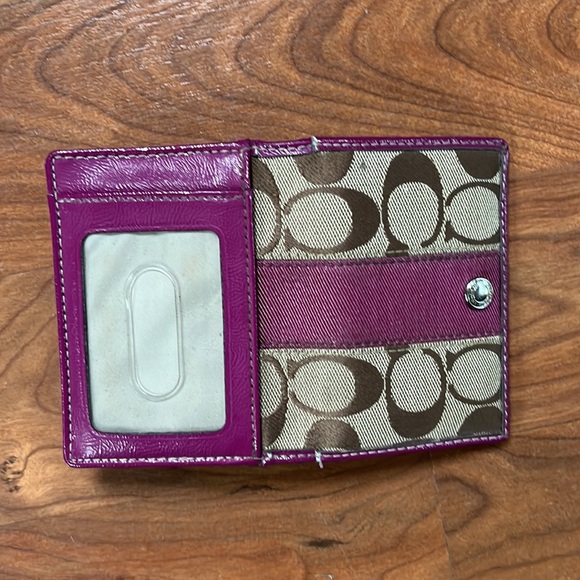 Cranberry Coach card holder - Picture 6 of 6